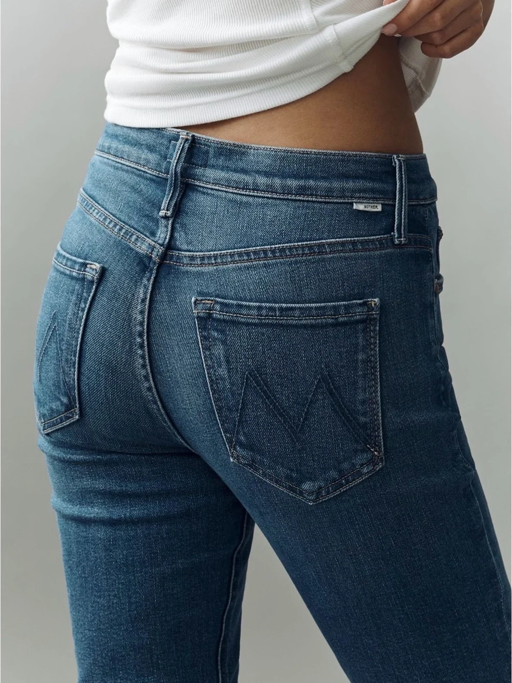 NWT Mother mid rise Dazzler Hover size 28 Straight-Leg in Kissing the Caddy